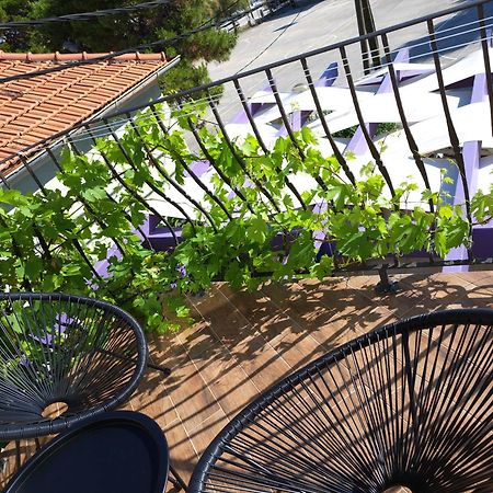 Jardin Kapetanova Kuca Apartment Veli Iz Ngoại thất bức ảnh