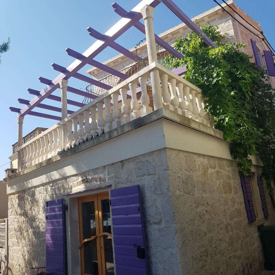 Jardin Kapetanova Kuca Apartment Veli Iz Ngoại thất bức ảnh