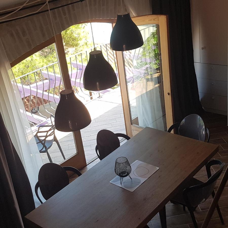 Jardin Kapetanova Kuca Apartment Veli Iz Ngoại thất bức ảnh