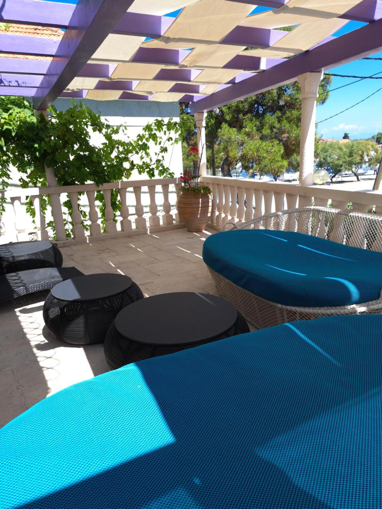 Jardin Kapetanova Kuca Apartment Veli Iz Ngoại thất bức ảnh