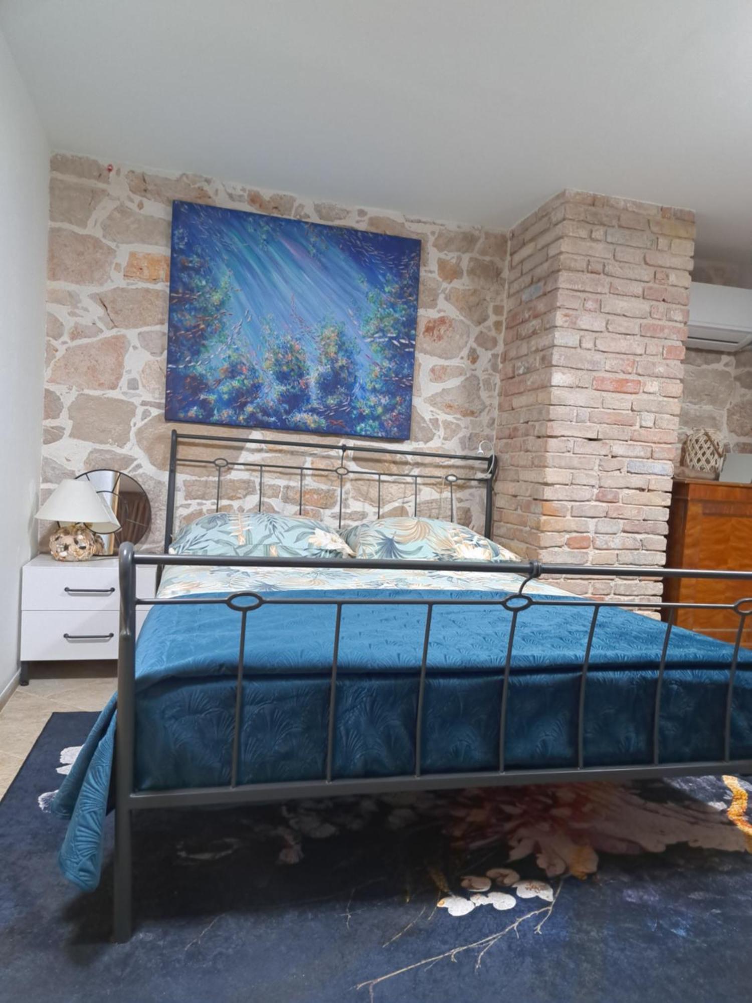 Jardin Kapetanova Kuca Apartment Veli Iz Ngoại thất bức ảnh